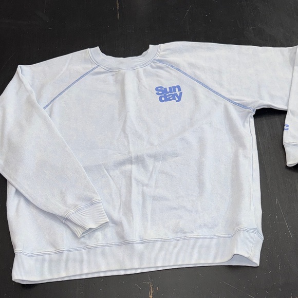 Billabong Tops - billabong sweatshirt size xl blue with sun day print. excellent condition.